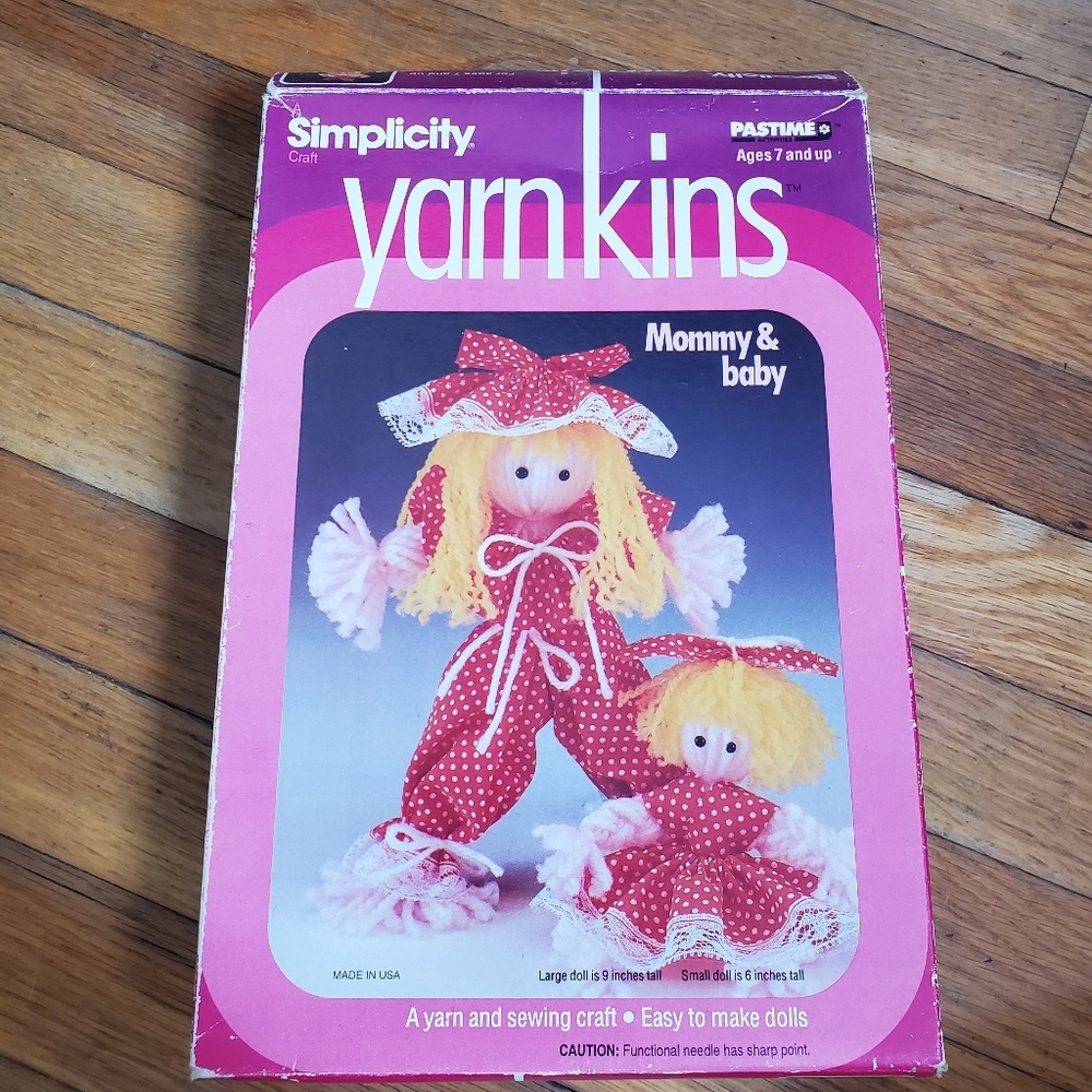Yarnkins A yarn & sewing craft Mommy‎ & Baby Easy to make dolls vintage